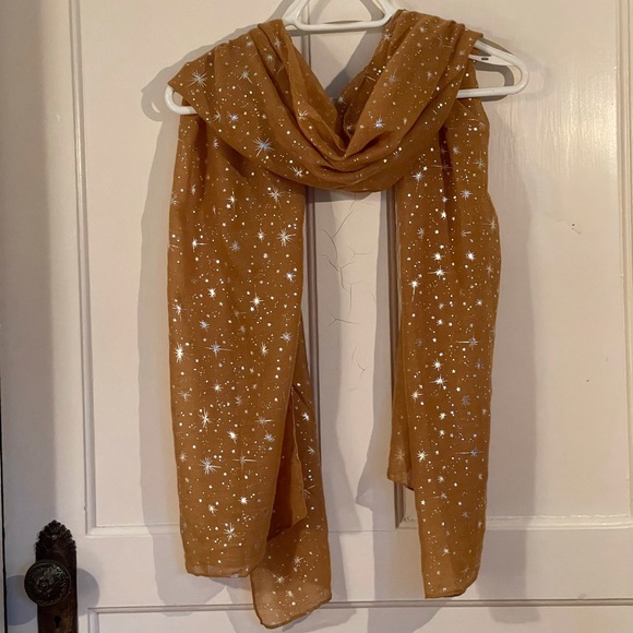 Yellow starbursts scarf - Picture 2 of 2